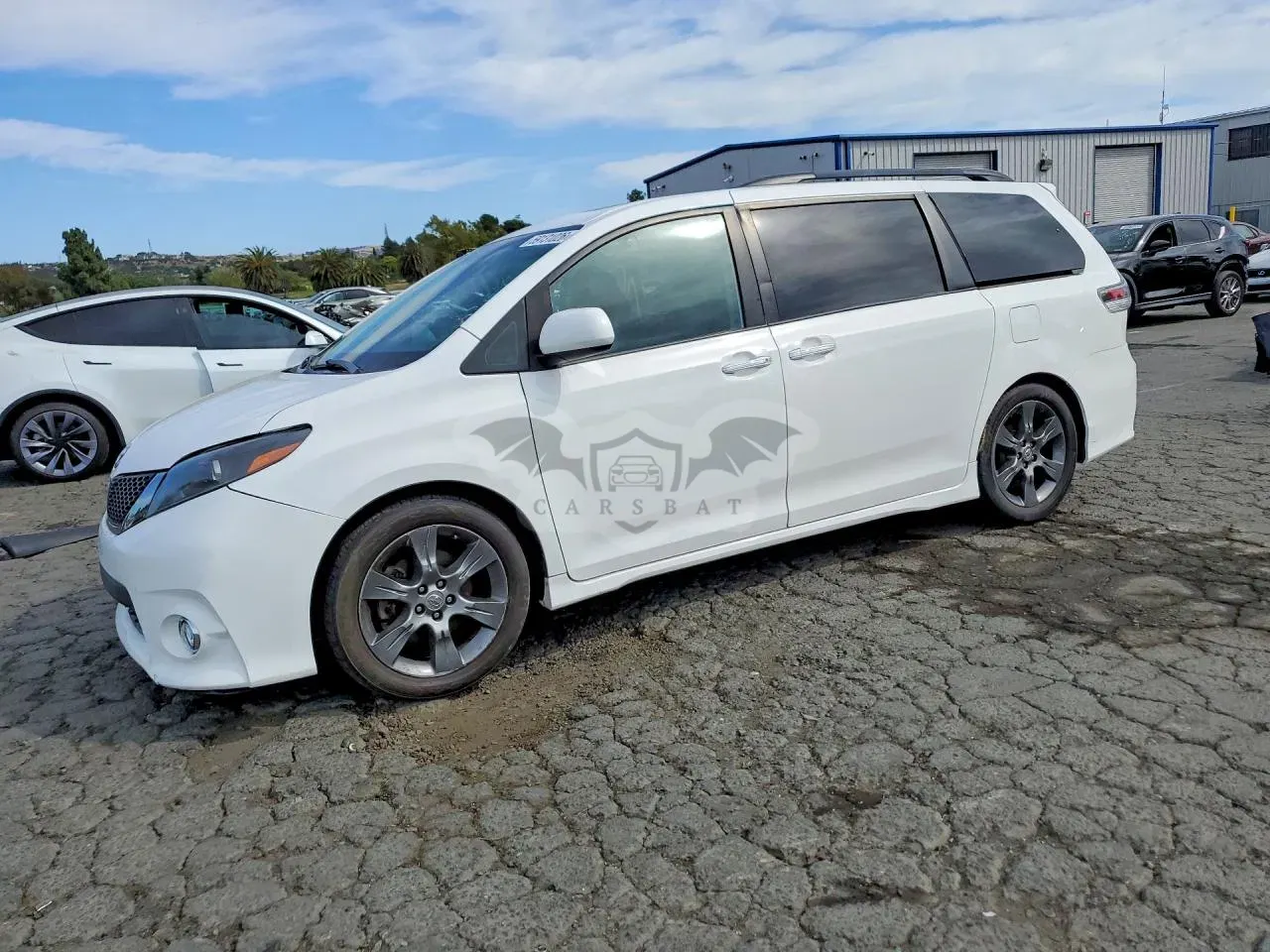 Toyota Sienna 3.5L 6 2016