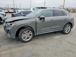 Audi Q3 2.0L 4 2025