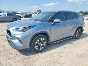 Toyota Highlander 3.5L 6 2022