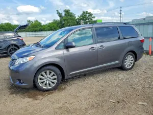 Toyota Sienna 3.5L 6 2017