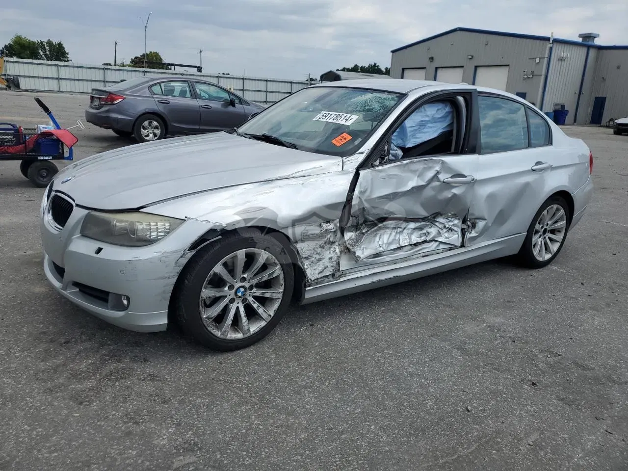 BMW 3 Series XI 3.0L 6 2011
