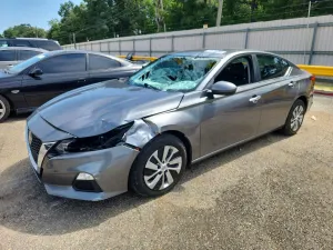 Nissan Altima 2.5L 4 2022