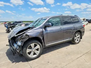 Toyota Highlander 3.5L 6 2013