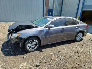 Lexus ES 3.5L 6 2015