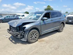 Volkswagen Tiguan 2.0L 4 2021
