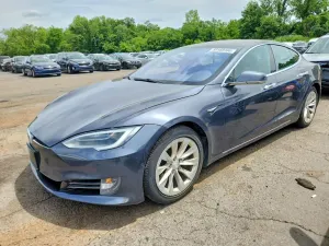 Tesla Model S 2018
