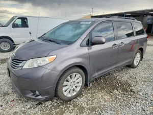 Toyota Sienna 3.5L 6 2013