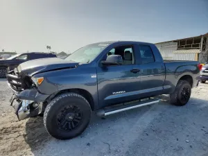 Toyota Tundra 4.6L 8 2010
