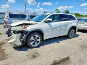Toyota Highlander 3.5L 6 2016