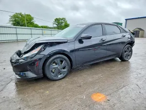 Hyundai Elantra 2.0L 4 2023