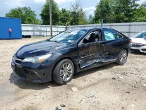 Toyota Camry LE 2.5L 4 2017