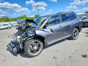 Toyota Highlander 3.5L 6 2013