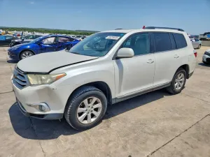 Toyota Highlander 3.5L 6 2013