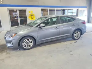 Hyundai Elantra 2.0L 4 2019