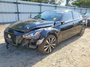 Nissan Altima 2.5L 4 2021