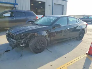 Nissan Altima 2.5L 4 2020