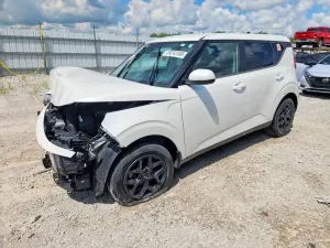 Kia Soul 2.0L 4 2022
