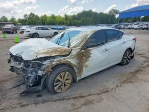 Nissan Altima 2.5L 4 2019