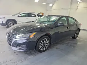 Nissan Altima 2.5L 4 2025