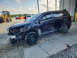 Toyota Highlander 3.5L 6 2017