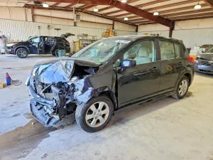 Nissan Versa 1.8L 4 2010