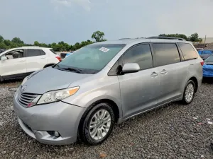 Toyota Sienna 3.5L 6 2017