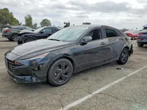 Hyundai Elantra 2.0L 4 2021