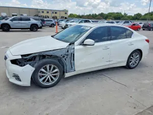 Infiniti Q50 3.7L 6 2015