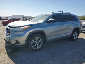 Toyota Highlander 3.5L 6 2015