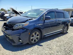 Toyota Sienna 3.5L 6 2019