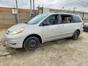 Toyota Sienna 3.3L 6 2006
