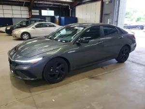 Hyundai Elantra 2.0L 4 2026