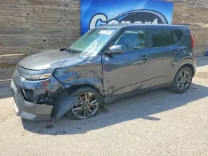 Kia Soul 2.0L 4 2021