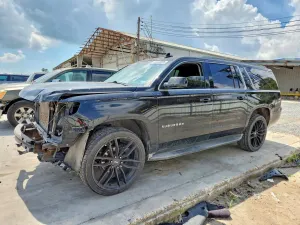 Chevrolet Suburban 5.3L 8 2015