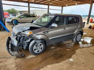 Kia Soul 1.6L 4 2013