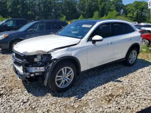 Mercedes-Benz GLC 2.0L 4 2026