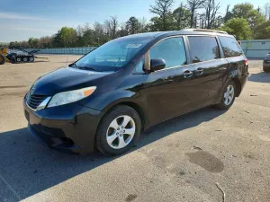 Toyota Sienna 3.5L 6 2012