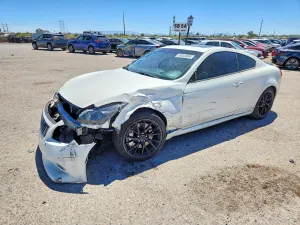 Infiniti Q60 3.7L 6 2015
