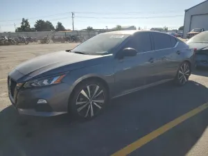 Nissan Altima SR 2.5L 4 2020