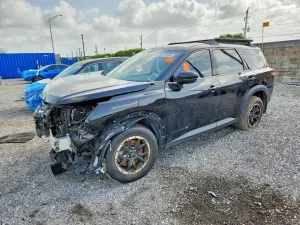 Nissan Pathfinder 3.5L 6 2023