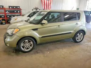 Kia Soul 2.0L 4 2011