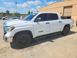 Toyota Tundra 4.6L 8 2019