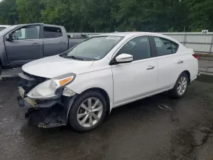Nissan Versa 1.6L 4 2015