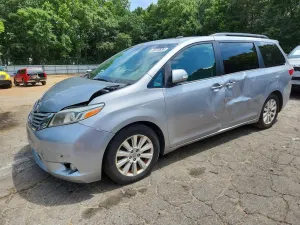 Toyota Sienna 3.5L 6 2015