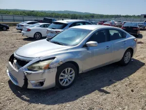 Nissan Altima 2.5L 4 2015