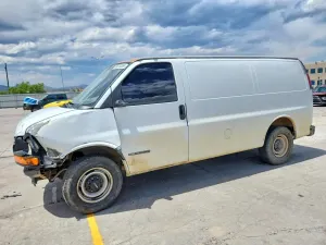 GMC Savana 5.7L 8 2002