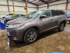 Toyota Highlander 3.5L 6 2019