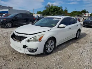 Nissan Altima 2.5L 4 2015