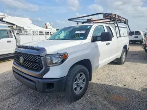 Toyota Tundra 5.7L 8 2020