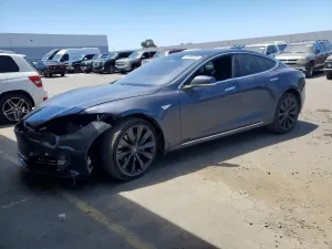 Tesla Model S 2016